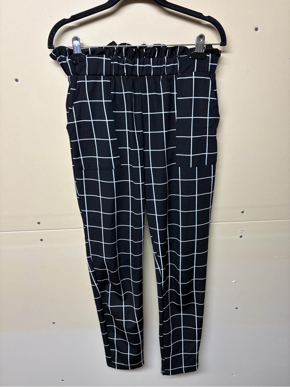 2/$20❤️- PANTS | Women’s Zaful grid pants size large (fit like a S/M)